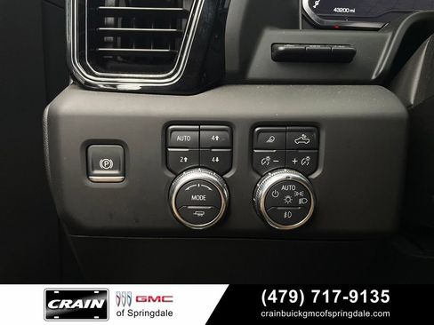 Used 2025 GMC Sierra 1500 AT4 w/ AT4 Premium Package AWD/4WD image 12