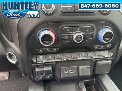 Used 2020 GMC Sierra 2500 Denali w/ Denali Ultimate Package AWD/4WD image 17