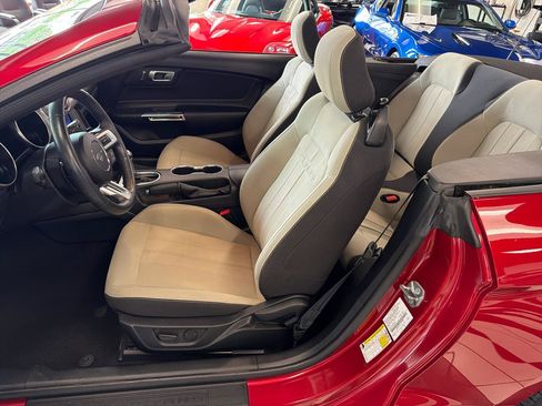 Used 2020 Ford Mustang Convertible w/ Equipment Group 101A RWD image 17