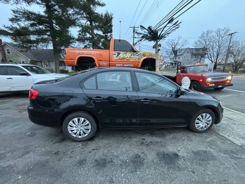 Used 2014 Volkswagen Jetta S FWD image 4