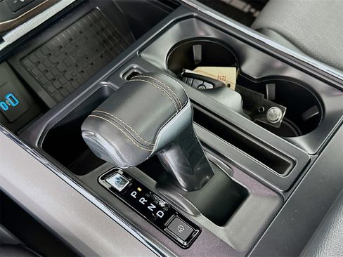 Used 2024 Ford F150 Lightning Lariat image 17