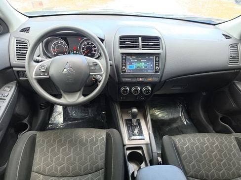 Used 2025 Mitsubishi Outlander Sport ES AWD/4WD image 8