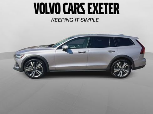 Certified 2026 Volvo V60 B5 Cross Country Plus w/ Protection Package Premier AWD/4WD image 6