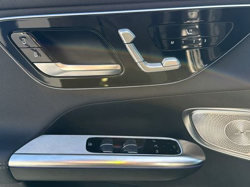 Certified 2025 Mercedes-Benz GLC 300 4MATIC image 32