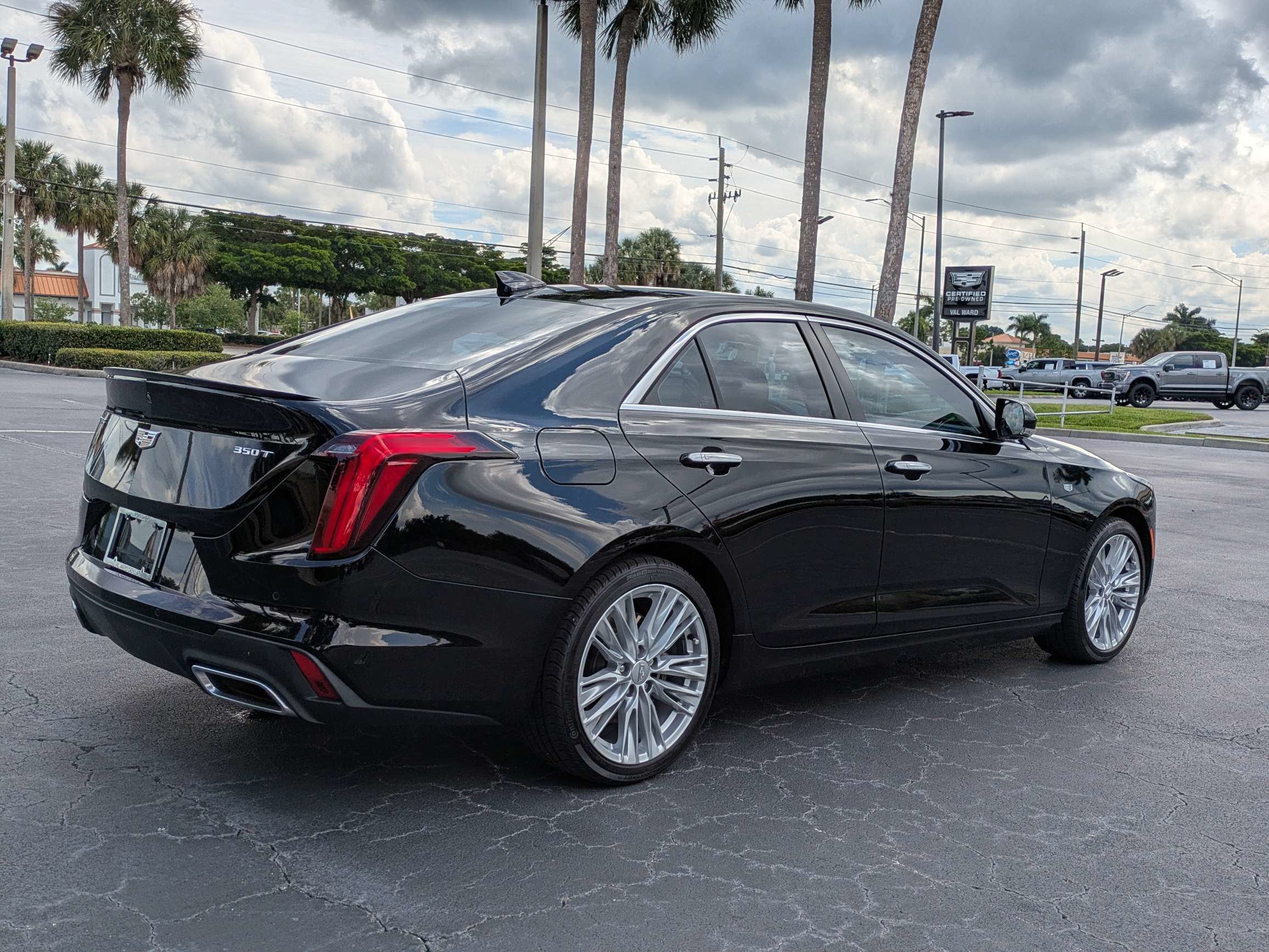 Used 2023 Cadillac CT4 Premium Luxury w/ Climate Package RWD image 5