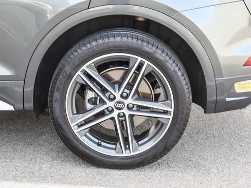 Used 2021 Audi Q5 e Premium w/ Convenience Package image 10