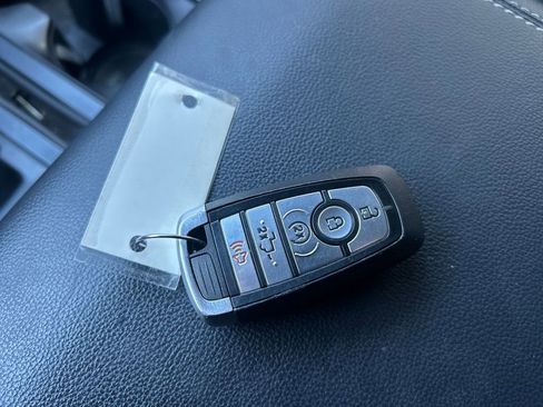 Used 2022 Ford F150 Lariat w/ Equipment Group 502A High image 24