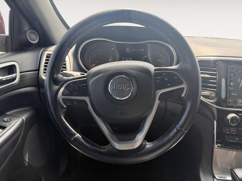 Used 2022 Jeep Grand Cherokee Laredo X RWD image 13