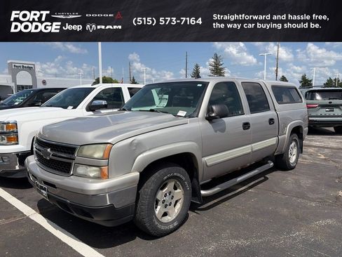 Used 2006 Chevrolet Silverado 1500 LT w/ Onstar Plus Package AWD/4WD image 1