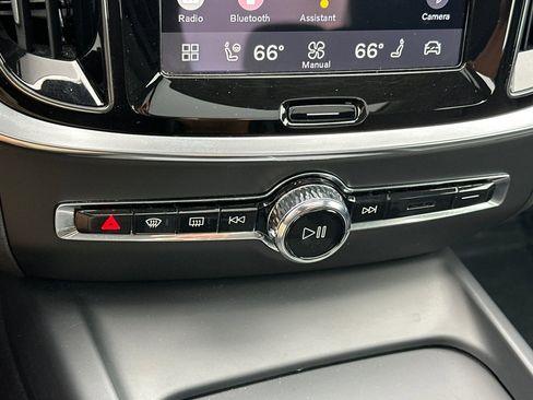 Certified 2025 Volvo S60 B5 Core FWD image 23