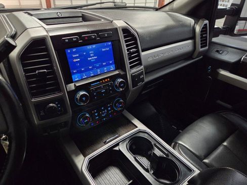 Used 2020 Ford F250 Lariat image 48