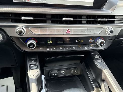 Used 2025 Kia Telluride S image 17