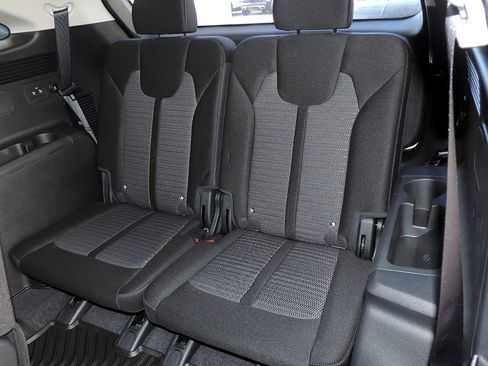 New 2025 Kia Sorento LX FWD image 15