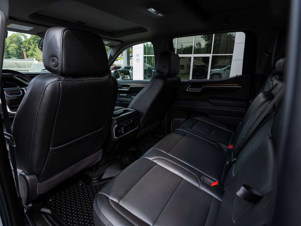 Used 2026 GMC Sierra 1500 Denali AWD/4WD image 28