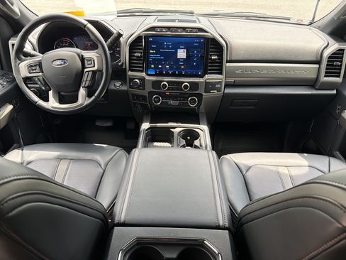 Used 2022 Ford F350 Platinum w/ Tremor Off-Road Package AWD/4WD image 23
