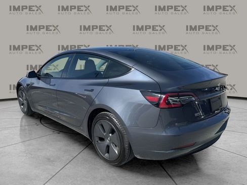 Used 2023 Tesla Model 3 Standard Range image 3