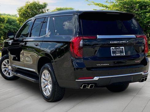 Used 2025 GMC Yukon Denali AWD/4WD image 4