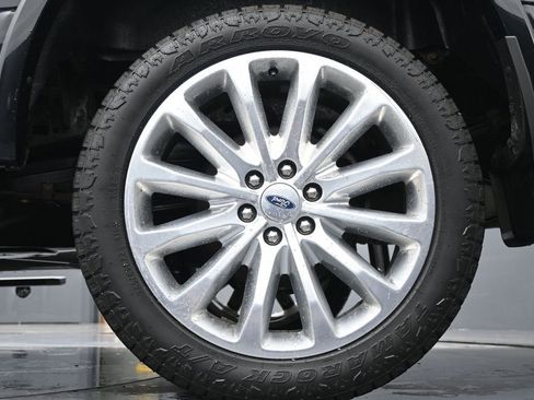 Used 2019 Ford F150 Limited AWD/4WD image 9