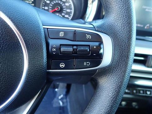Used 2023 Kia K5 LXS image 12