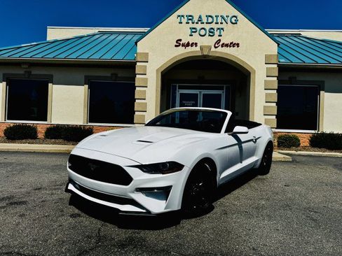 Used 2018 Ford Mustang Convertible w/ Equipment Group 101A image 18
