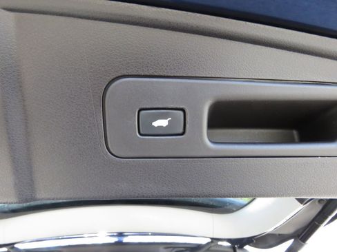 Used 2016 Acura MDX SH-AWD image 19