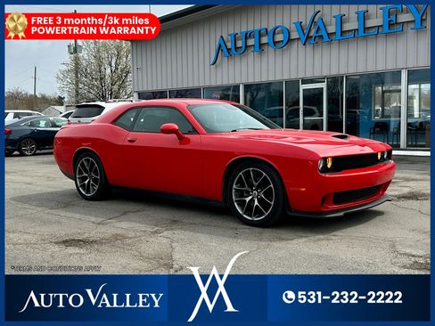 Used 2022 Dodge Challenger GT image 1