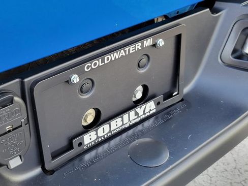 Used 2021 RAM 1500 Warlock AWD/4WD image 32