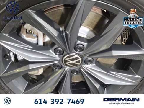 Certified 2024 Volkswagen Tiguan SE image 12