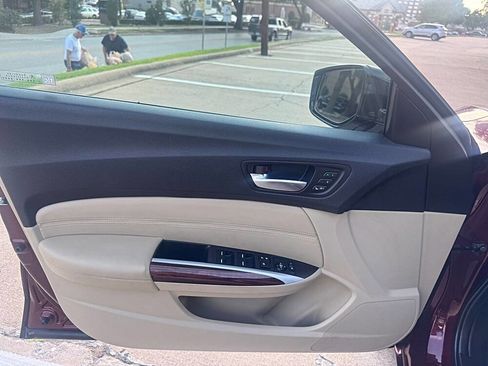 Used 2015 Acura TLX V6 image 10