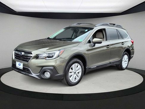 Used 2018 Subaru Outback 2.5i Premium image 4