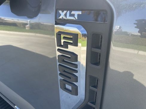 New 2026 Ford F250 XLT w/ XLT Premium Package image 30