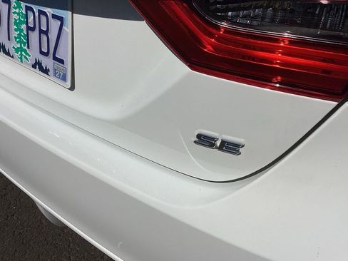 Used 2023 Toyota Camry SE w/ Cold Weather Package image 20