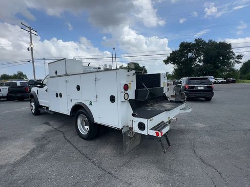 Used 2019 Ford F550 2WD Regular Cab Super Duty image 5