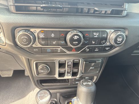 New 2025 Jeep Wrangler Unlimited Sport S 4xe w/ Convenience Group AWD/4WD image 31