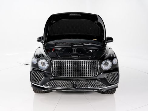 New 2025 Bentley Bentayga image 46