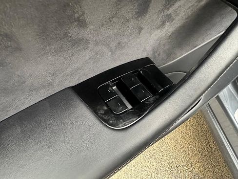 Used 2017 Tesla Model 3 Long Range image 19