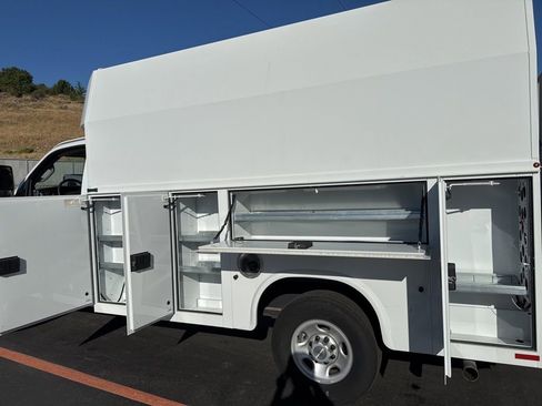 New 2024 Chevrolet Express 3500 w/ Power Convenience Package RWD image 4