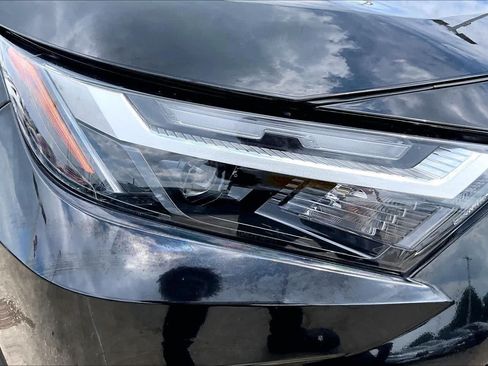 Used 2024 Toyota RAV4 XLE w/ Convenience Package FWD image 28