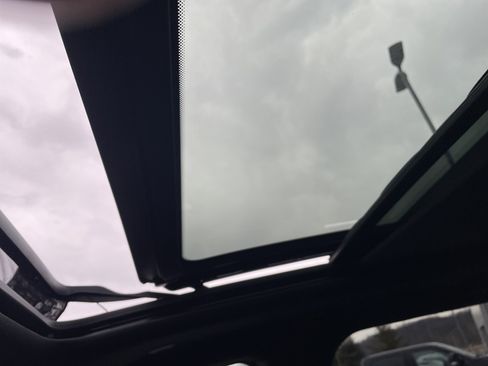 Used 2022 RAM 1500 Laramie w/ Sport Appearance Package image 40