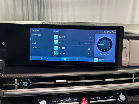 Used 2025 Hyundai Santa Fe SEL FWD image 15