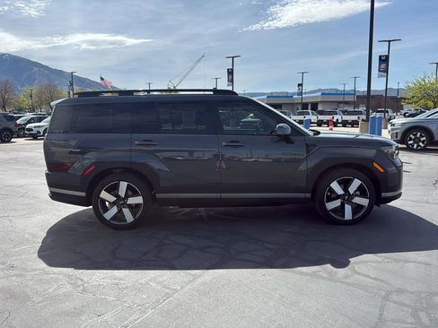 Used 2025 Hyundai Santa Fe Limited FWD image 5