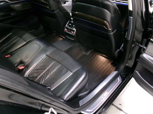 Used 2016 BMW 750i xDrive AWD/4WD image 31