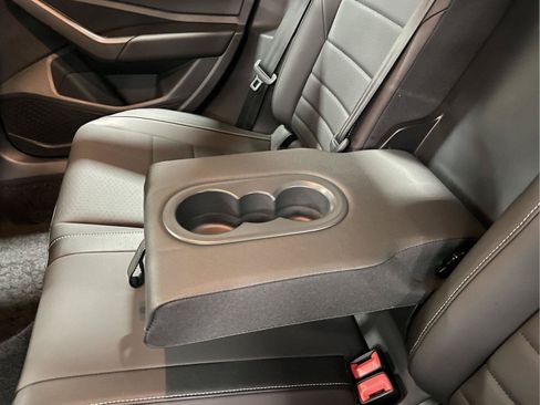 Used 2024 Volkswagen Jetta SE w/ Panoramic Sunroof Package FWD image 19