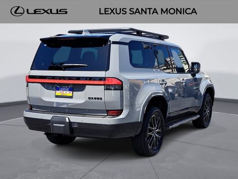 Used 2026 Lexus GX 550 w/ Accessory Package (31) AWD/4WD image 5