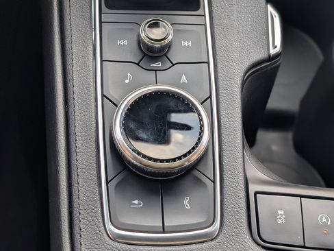 Used 2023 Cadillac XT4 Premium Luxury FWD image 33