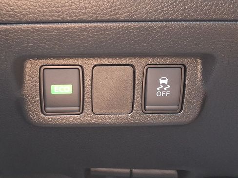 Used 2019 Nissan Sentra SV w/ Special Edition Package FWD image 26