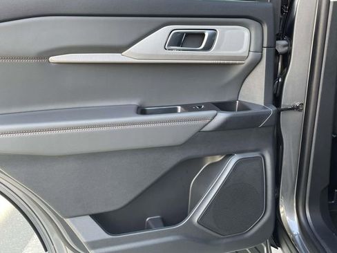 New 2026 Ford Explorer Active w/ Active Comfort Package image 10