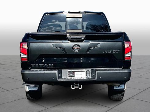 Used 2020 Nissan Titan PRO-4X w/ Pro-4x Convenience Package image 4