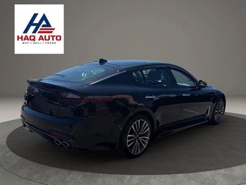 Used 2018 Kia Stinger Premium RWD image 5