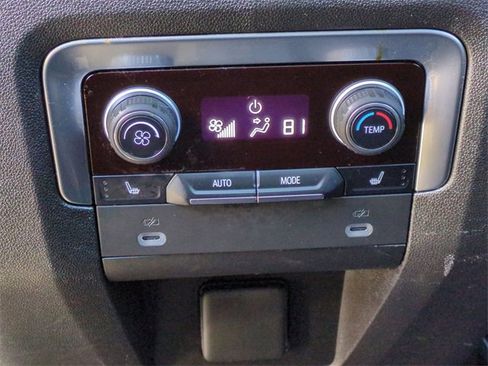 Used 2021 Chevrolet Tahoe LT w/ LT Signature Package image 22